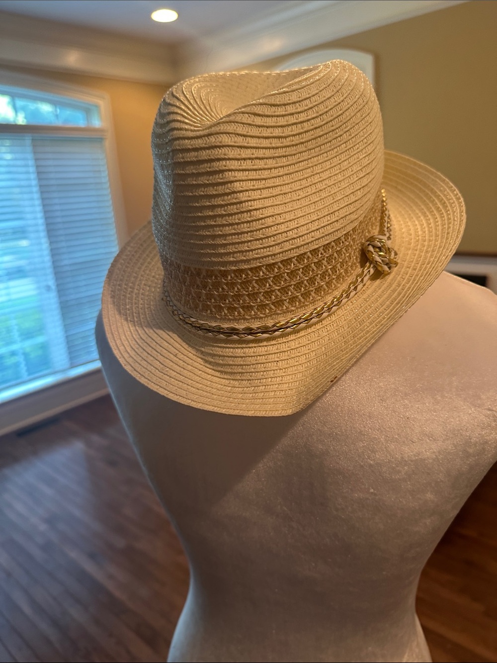 Cream Fedora Hat - Like New